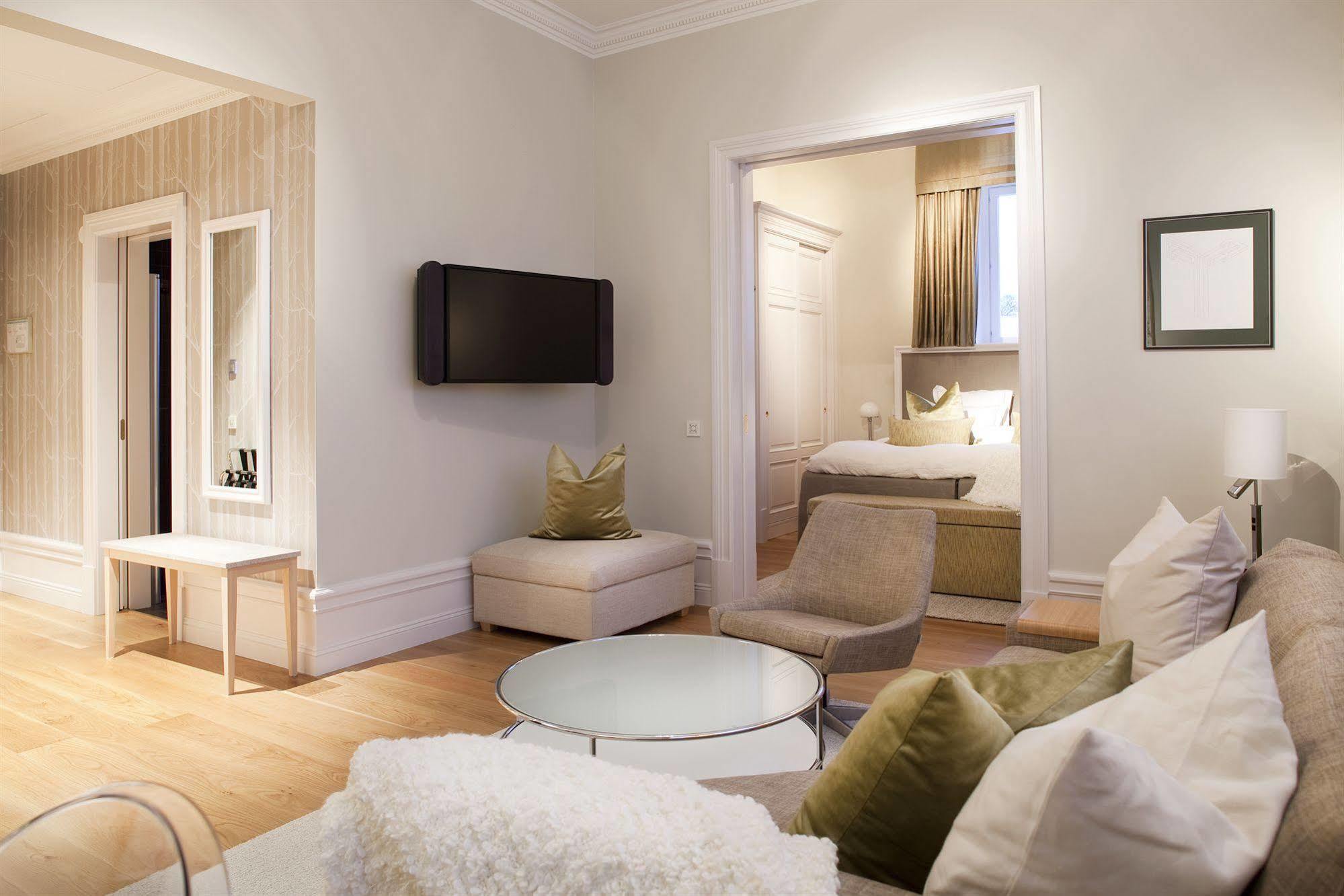 Hotel Villa Anna อุปซอลา ภายนอก รูปภาพ